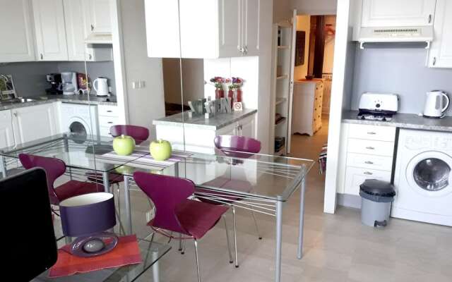 Apartment With one Bedroom in Théoule-sur-mer, With Wonderful sea View