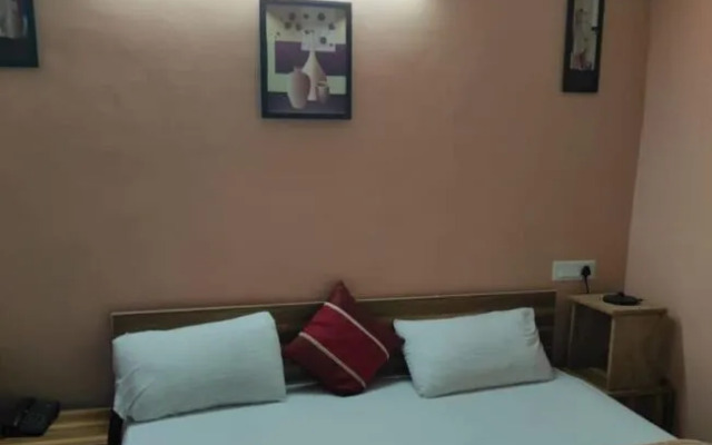 Hotel Devine Point by ADB Rooms