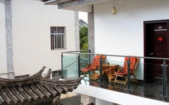 Dali Color Clouds Hall Inn