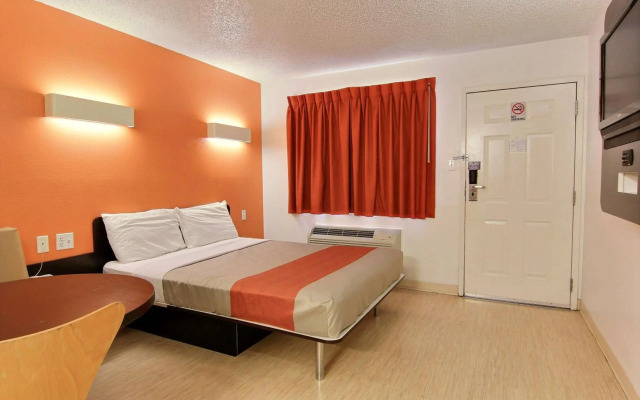 Motel 6 Austin, TX - North Central