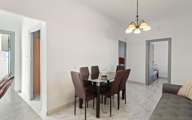 Cozy Holiday Home in Málaga near Beach