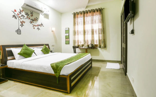 OYO 9956 Hotel Venus