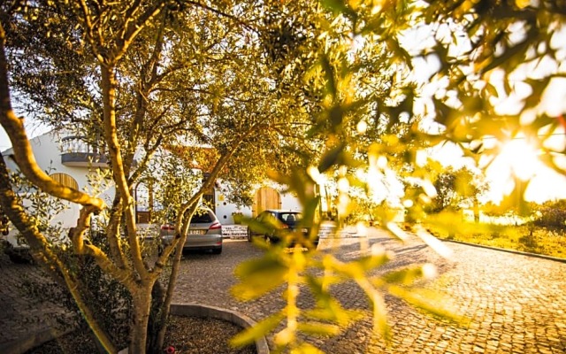 Vila Fuzeta Bed & Breakfast