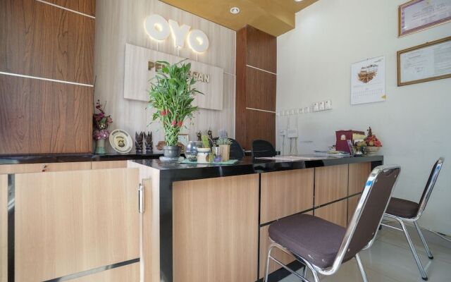 OYO 958 Penginapan Timur