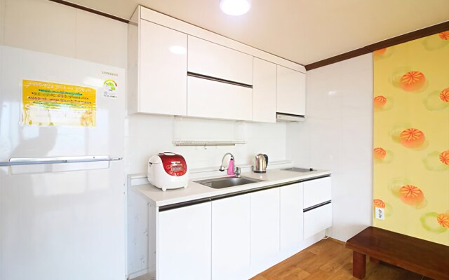 Geoje Dawn Sea Pension