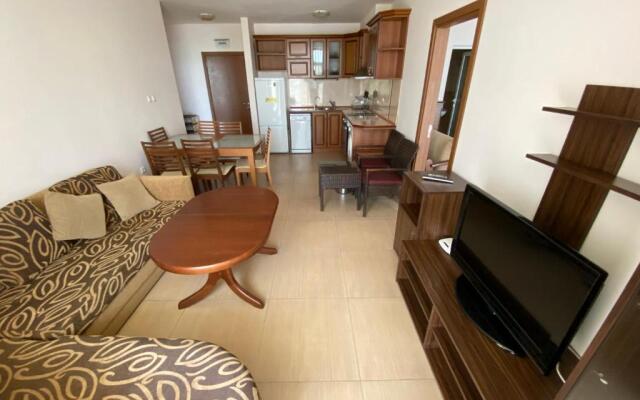 Grand Kamelia Holiday Apartments