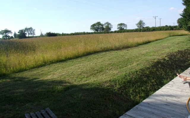 Cornfields Hotel & Restaurant