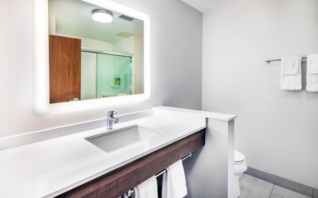 Holiday Inn Express And Suites Junction by IHG