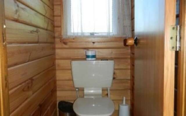 103 Chalet Cres
