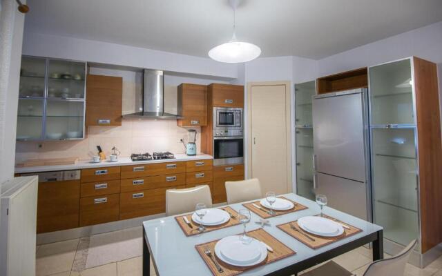 Marina House