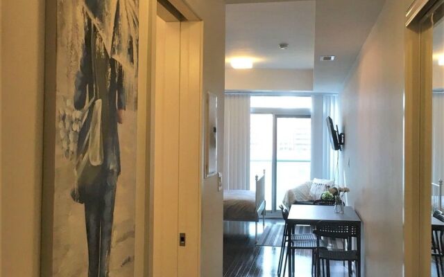 New One Bedroom Condo Downtown-CN TOWER