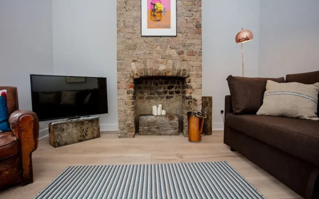 5 Bedroom House in East London