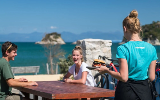 Kaiteriteri Reserve Cabins