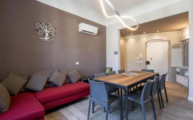 Magenta Luxury Apartment