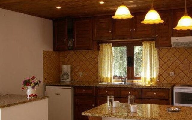 Marialice Apartments