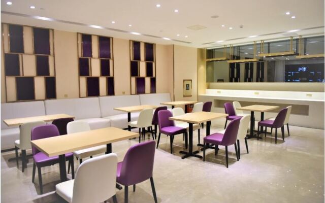 Lavande Hotels·Shenzhen North Railway Station Longhua Bus Terminal