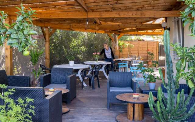 The Originals City, Hotel Azur, Fos Sur Mer