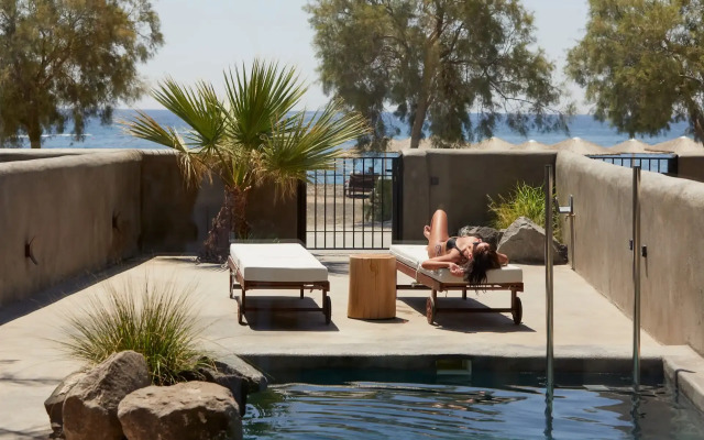 Oscar Beachfront Suites-Adults Only