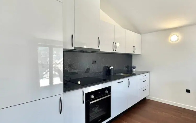 Sunny Bay Apartments