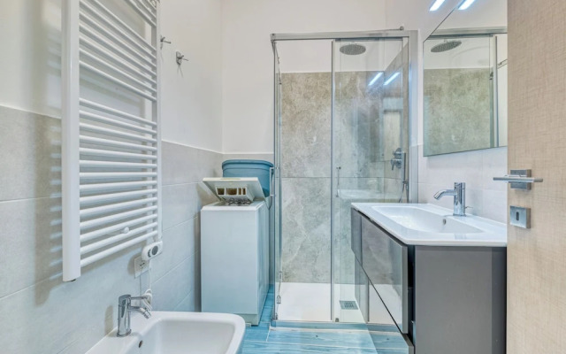 Merlo E - town center & private parking