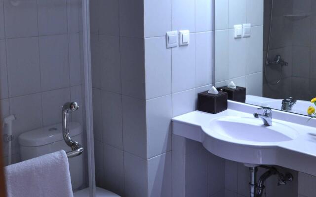 Dermaga Keluarga Hotel
