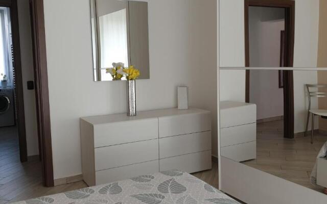 Karina House-check in H 24