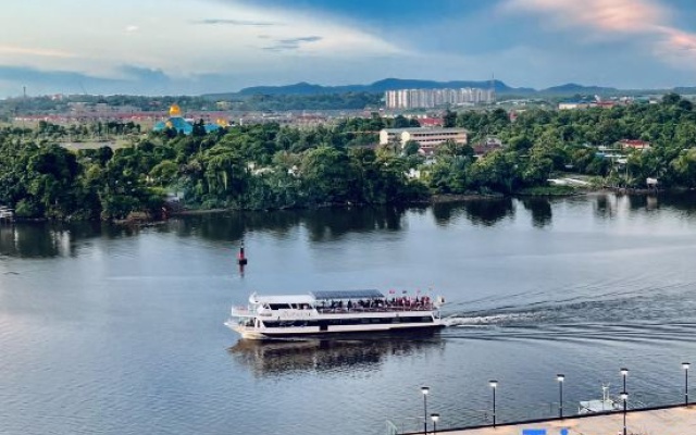 LoFF Suite River View 2 Bedroom at Riverine Diamond Resort – Outside – Kuching