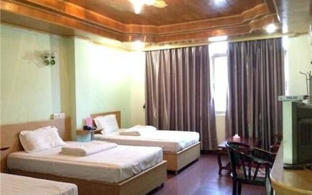 Qingyuan Yingdeqiaofeng Hotel