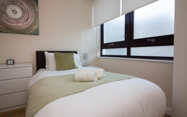 Stayzo Stylish Accommodation in Southampton 10