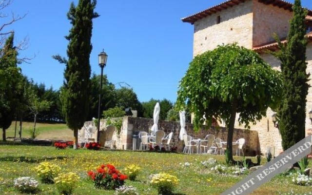 Posada Torre Palacio La Taxuela