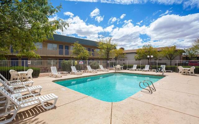 Motel 6 Holbrook, AZ