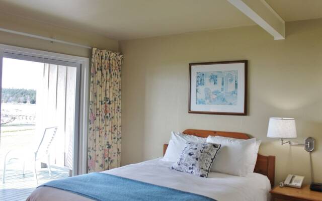 Lopez Islander Resort