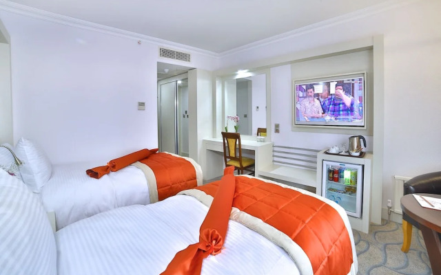 Marathon Hotel