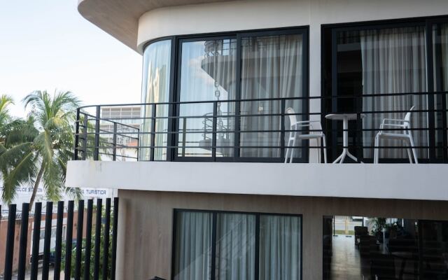 The Boat by Andiani Travel