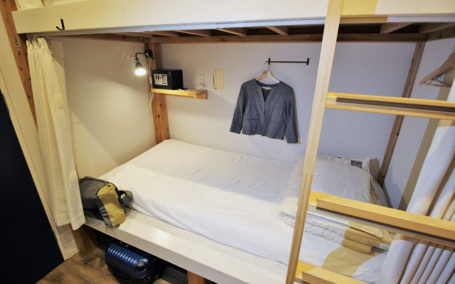 Hostel TOKI