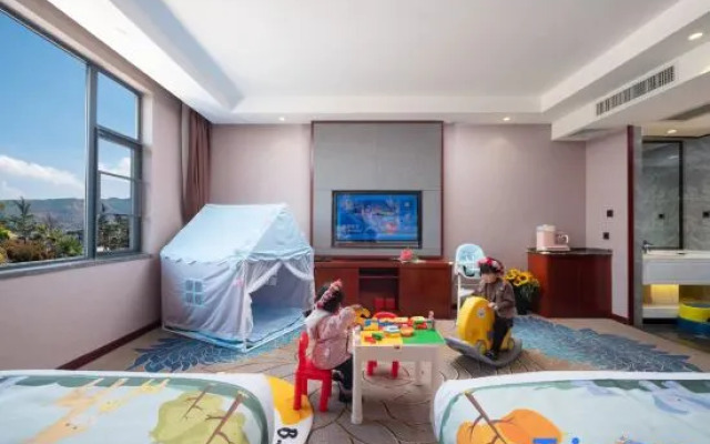 Tanghai Holiday Hotel