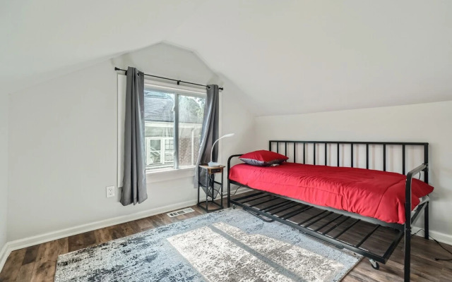 Lakewood Heights Comfort & Cozy