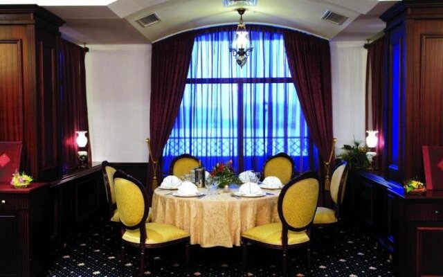 Отель Дръстър