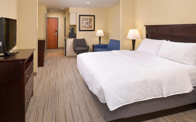 Holiday Inn Express & Suites Nampa - Idaho Center by IHG