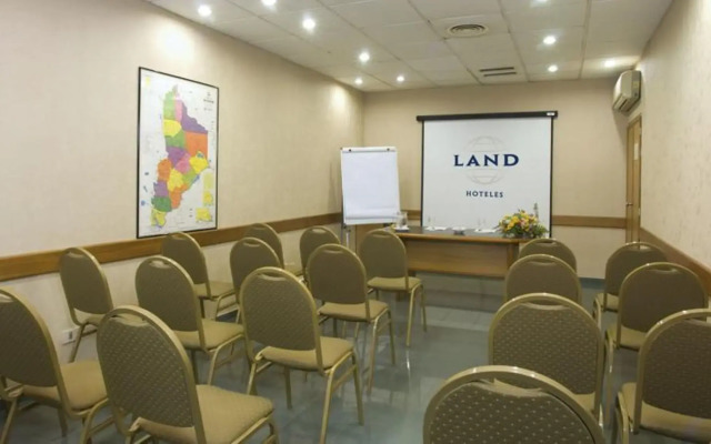 Land Express Neuquén Hotel
