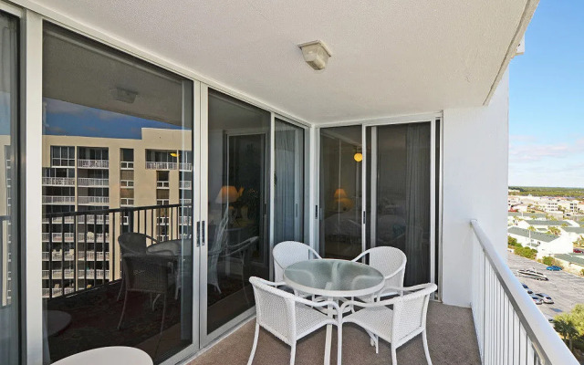 Shoreline Towers by Southern Vacation Rentals