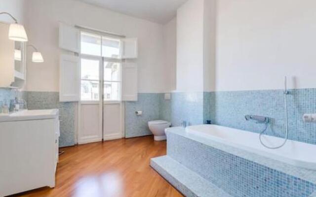 Modern flat near Piazza della Repubblica