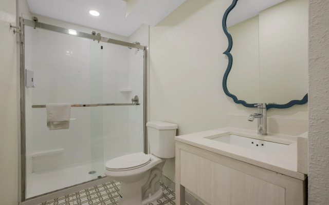 Hotel Cabana Oceanfront/ Boardwalk