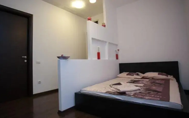 Exclusive Cosmopolitan Studio