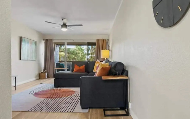 Modern and Sophisticated Old Town Scottsdale Gem!