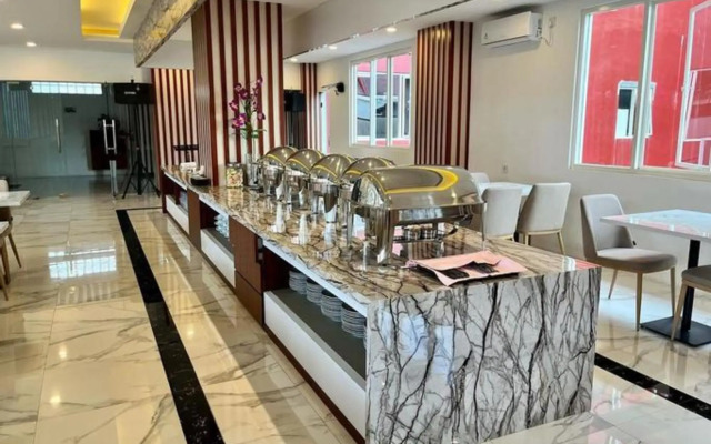 Elizabeth Hotel & Resort