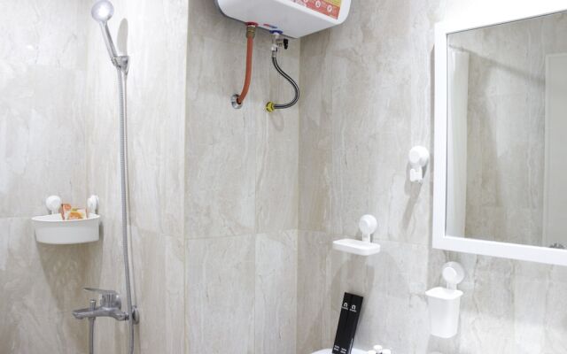 Modern Chic Studio Room at Grand Asia Afrika Apartment