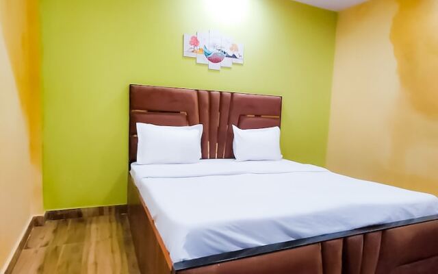 Roomshala 122 Hotel park view