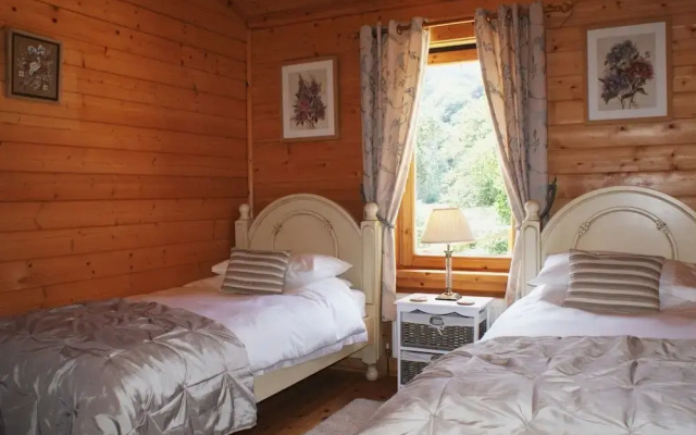 Valley Lodge