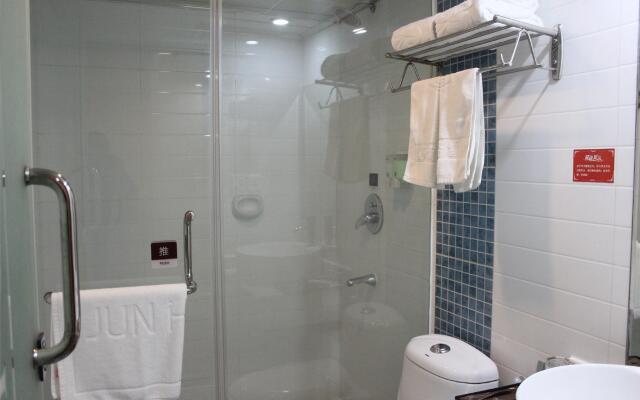 Jun Hotel Guizhou Guiyang Yunyan District Yunyan Square